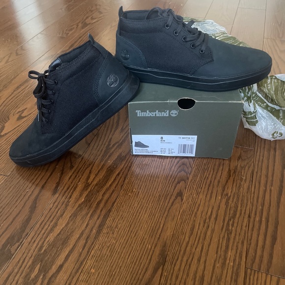 Brand New size 8 - Picture 2 of 4